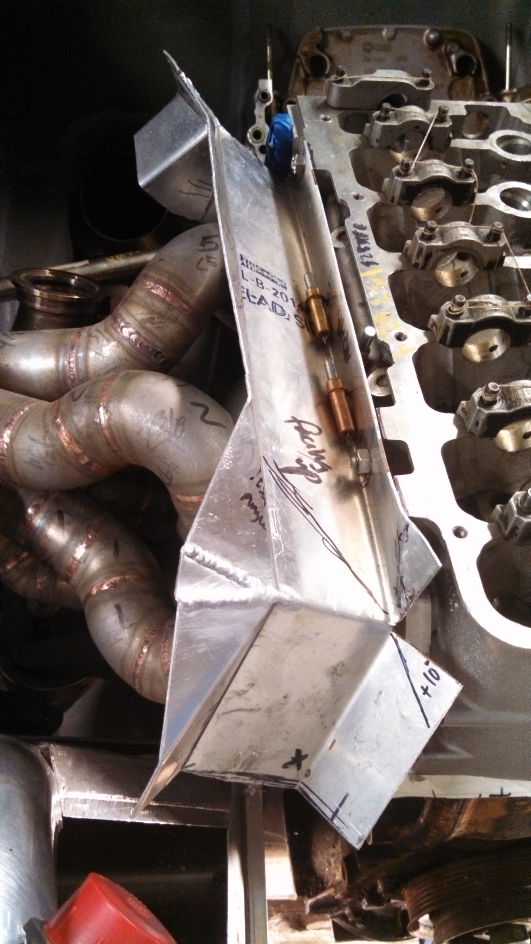 upper rad hose heatshield2.jpg