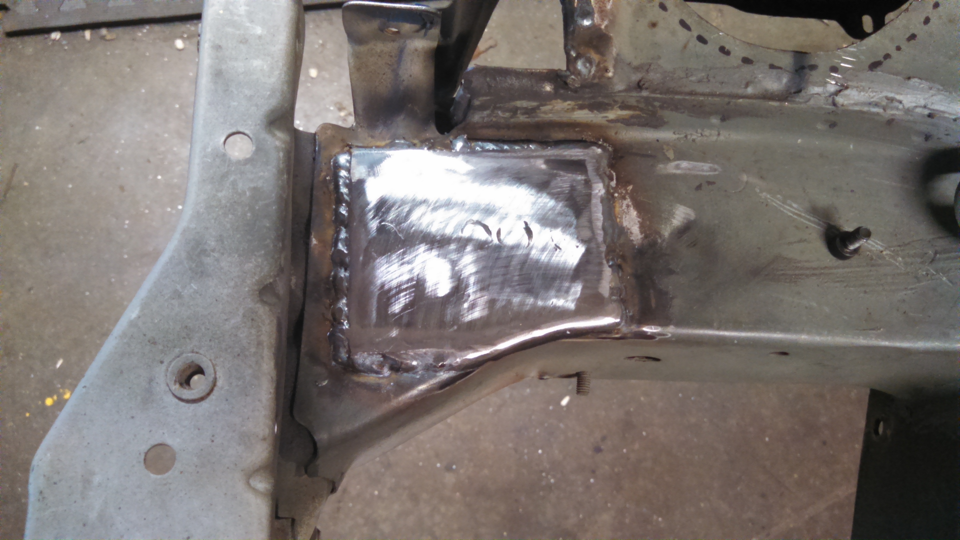 tow hook welded upper plate.jpg